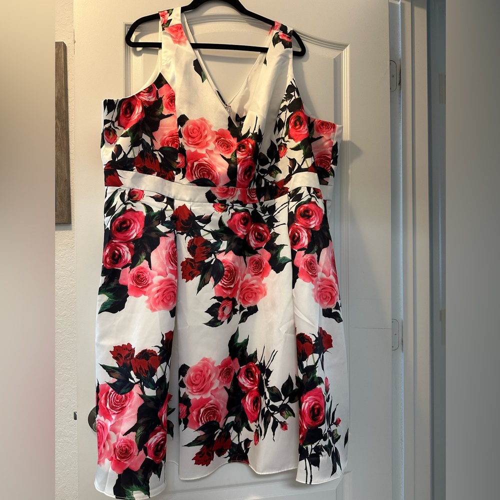 Liza Luxe white floral dress